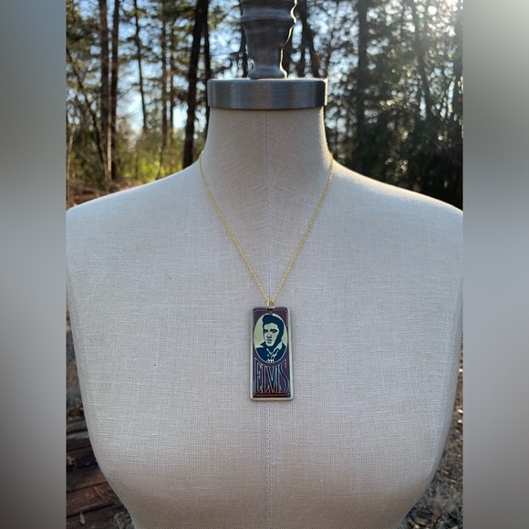 NWT Sterling Silver Plated Chain with Vintage Elvis Charm Necklace - Picture 7 of 14